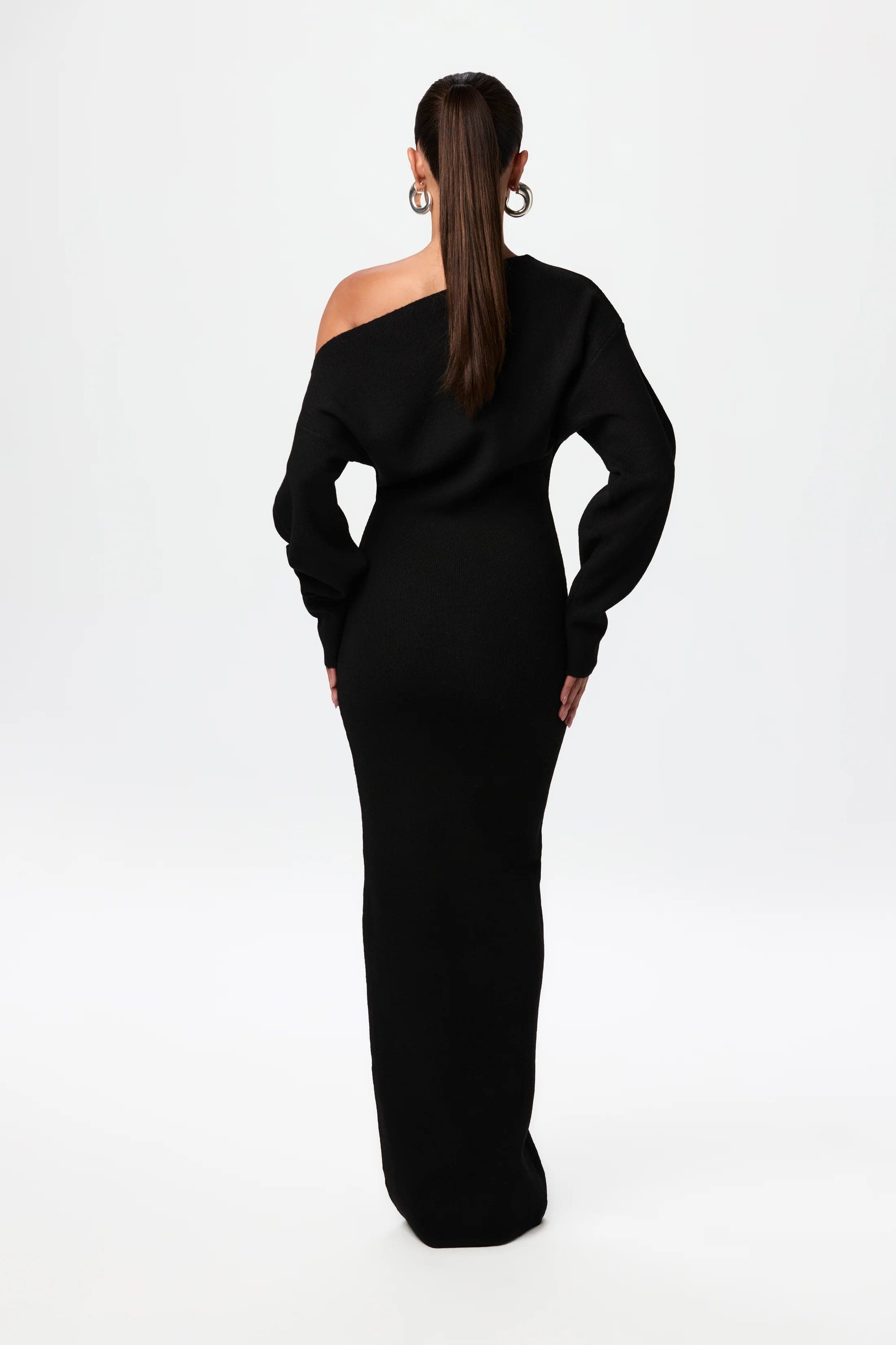 Odette | Black Off-Shoulder Ribbed Knit Maxi Dress